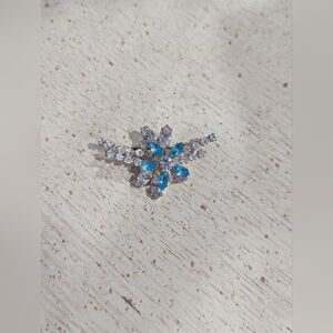 Elegant Blue and Silver Floral Brooch